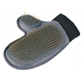 Массажная рукавица TRIXIE для ухода за шерстью животных в Зоомагазин "Природа"